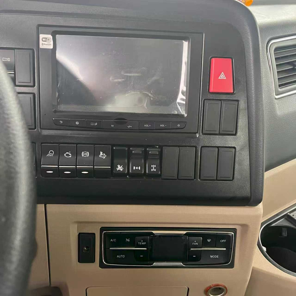 Concrete mixer truck SINOTRUK TX350 Euro 5 STAGE Ⅴ: picture 12 Concrete mixer truck SINOTRUK TX350 Euro 5 STAGE Ⅴ: picture 12