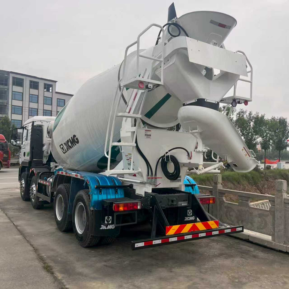 Concrete mixer truck SINOTRUK TX350 Euro 5 STAGE Ⅴ: picture 7 Concrete mixer truck SINOTRUK TX350 Euro 5 STAGE Ⅴ: picture 7