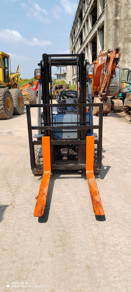 TOYOTA FD35 - Diesel forklift: picture 2 TOYOTA FD35 - Diesel forklift: picture 2