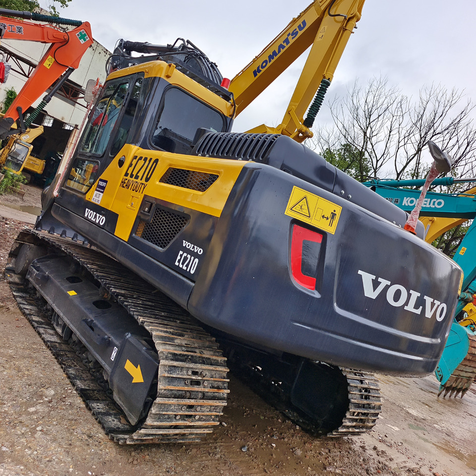 VOLVO EC210D - Crawler excavator: picture 3 VOLVO EC210D - Crawler excavator: picture 3