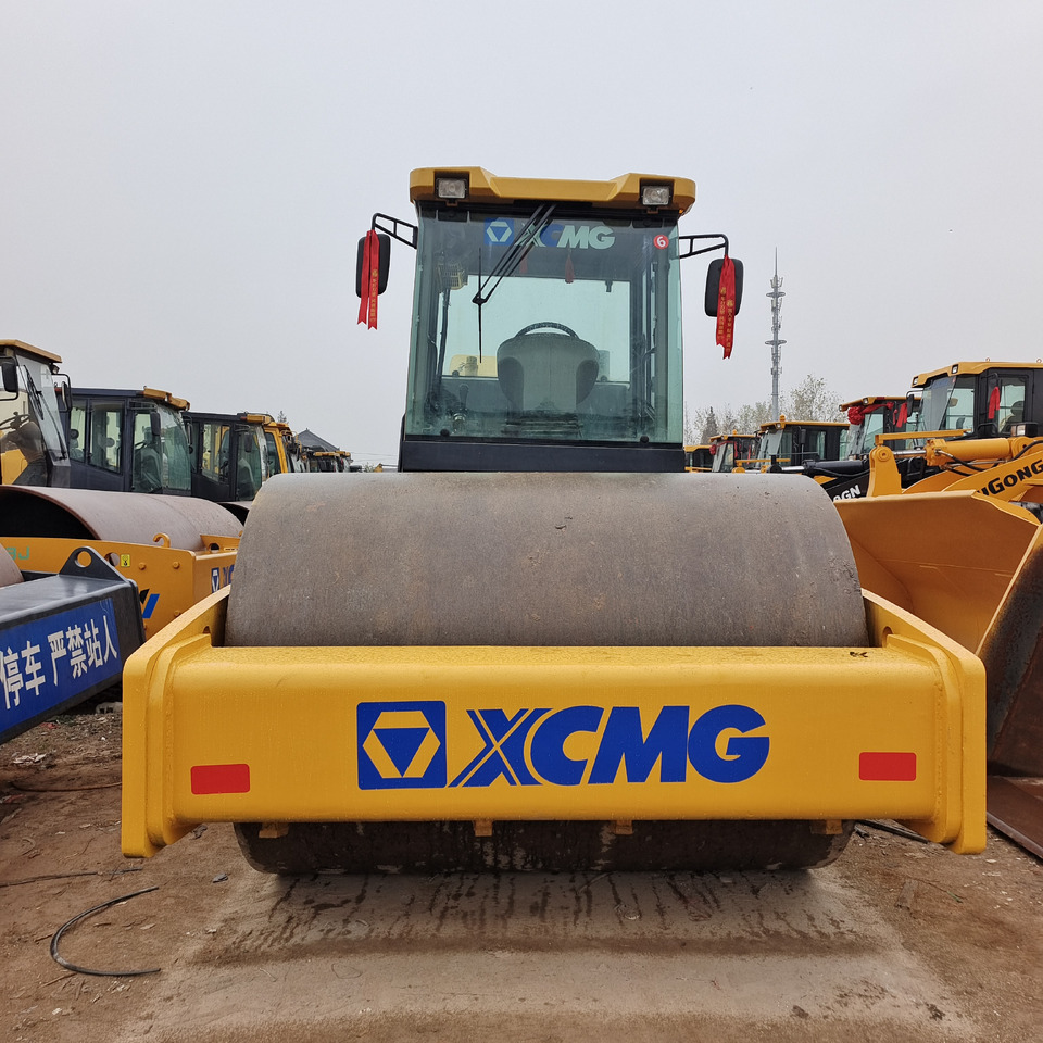 XCMG XS223J - Road roller: picture 1 XCMG XS223J - Road roller: picture 1