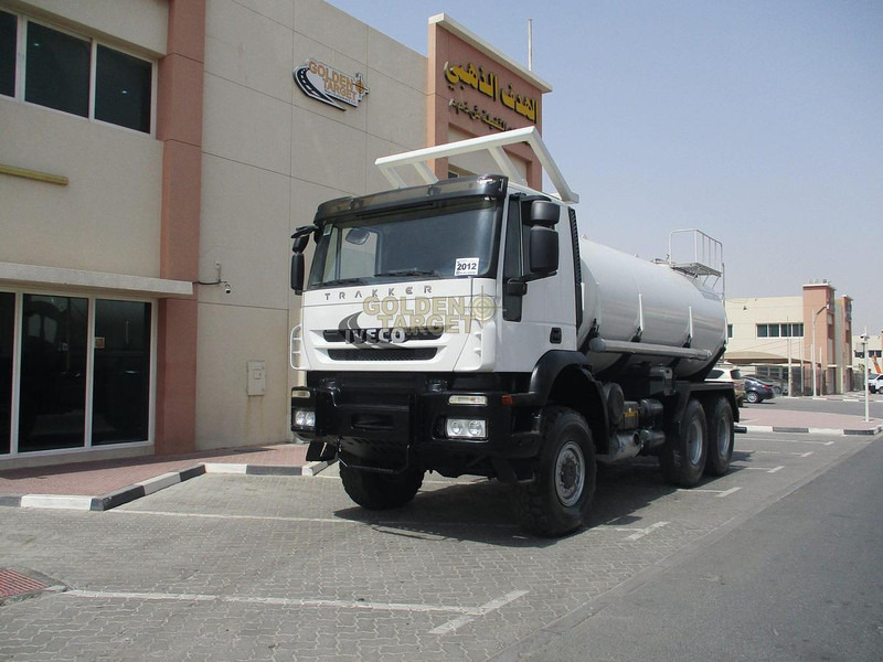 Iveco TRAKKER 380 - Tank truck: picture 2 Iveco TRAKKER 380 - Tank truck: picture 2
