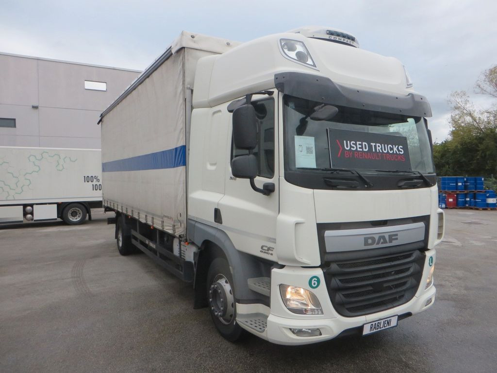 DAF CF320 4x2 Tilt 7.7m - Curtainsider truck: picture 2 DAF CF320 4x2 Tilt 7.7m - Curtainsider truck: picture 2