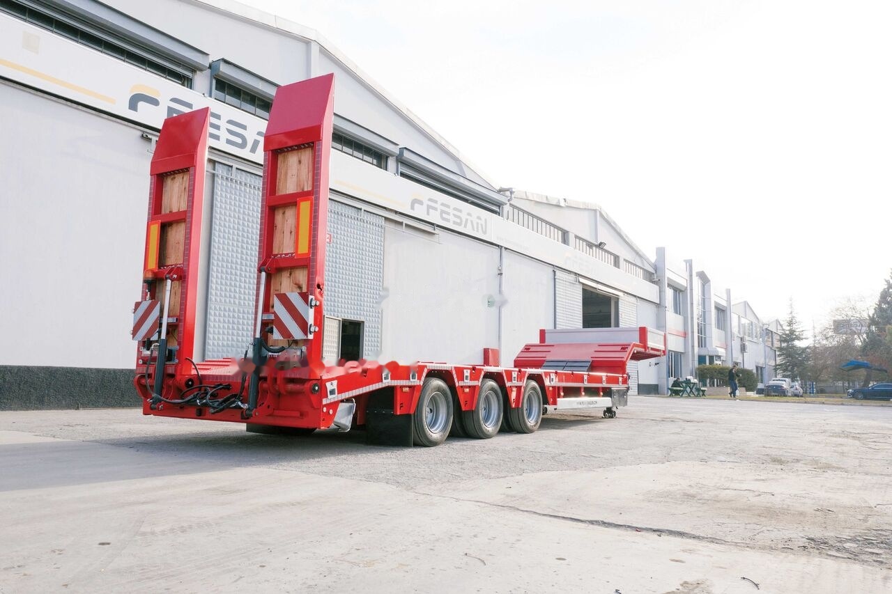 Fesan 3 AXLES LOWBED - Low loader semi-trailer: picture 2 Fesan 3 AXLES LOWBED - Low loader semi-trailer: picture 2