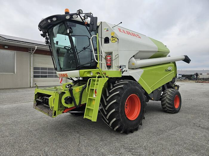 Claas Tucano 450 - Combine harvester: picture 1 Claas Tucano 450 - Combine harvester: picture 1