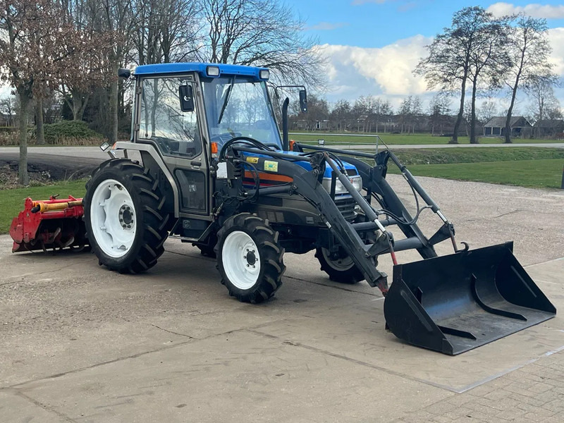 Iseki TG 53 F + Voorlader mini trekker frees - Tow tractor: picture 1 Iseki TG 53 F + Voorlader mini trekker frees - Tow tractor: picture 1