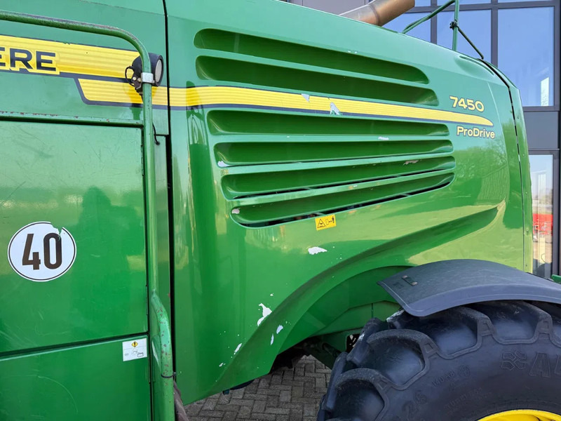 John Deere John deere 7450 Prodrive Kemper 4 WD Hakselaar Corn - Wood chipper: picture 2 John Deere John deere 7450 Prodrive Kemper 4 WD Hakselaar Corn - Wood chipper: picture 2