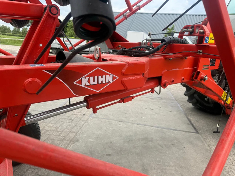 Kuhn GF 10802 T schudder - Tedder/ Rake: picture 2 Kuhn GF 10802 T schudder - Tedder/ Rake: picture 2