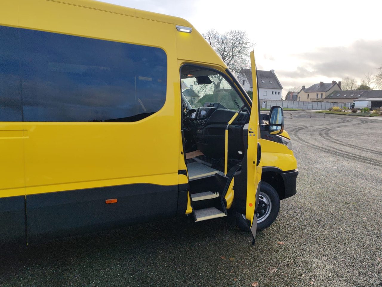 5 MINIBUS IVECO DAILY NEUF ET NON IMMATRICULE - Minibus, Passenger van: picture 4 5 MINIBUS IVECO DAILY NEUF ET NON IMMATRICULE - Minibus, Passenger van: picture 4
