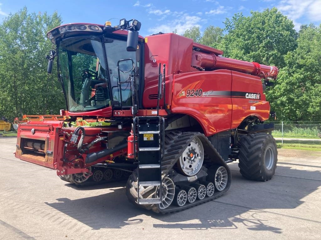 Case IH 9240 - Combine harvester: picture 1 Case IH 9240 - Combine harvester: picture 1