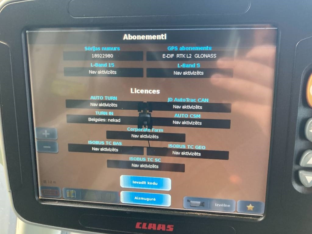 Farm tractor Claas Axion 830 CIS: picture 21