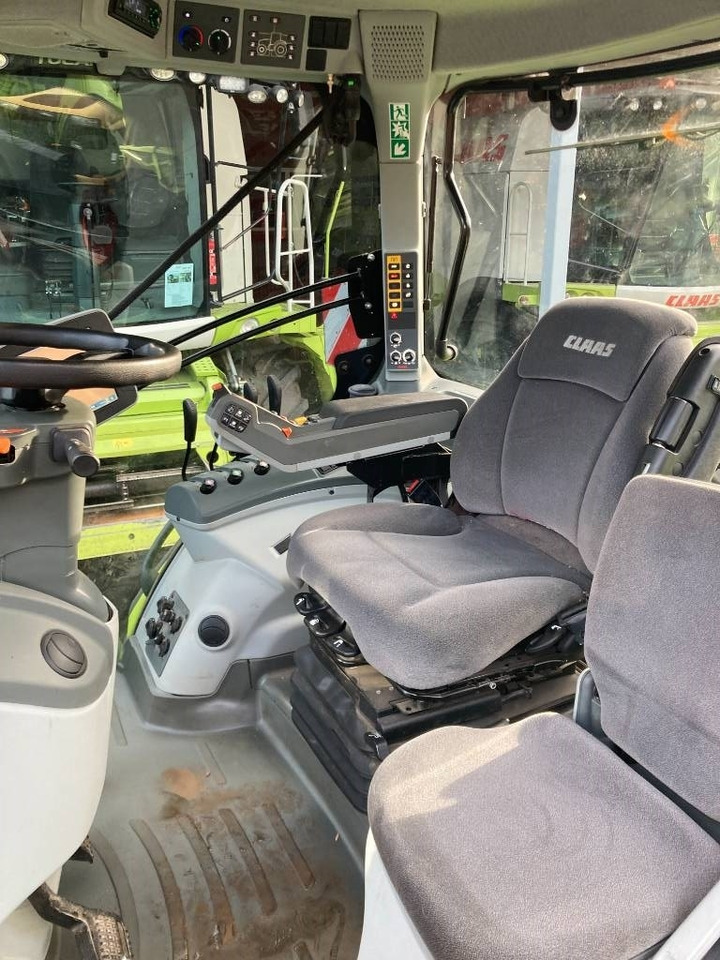 Farm tractor Claas Axion 830 CIS: picture 14