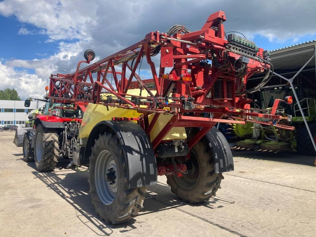 Hardi COMMANDERr 4500 - Trailed sprayer: picture 3 Hardi COMMANDERr 4500 - Trailed sprayer: picture 3