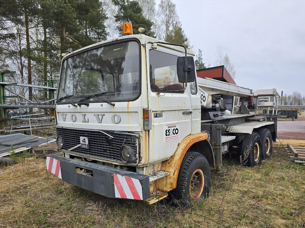 Lastbil med skyllift | Volvo F408 | 1985 Mätarställning (km): 348758 - Truck mounted aerial platform: picture 1 Lastbil med skyllift | Volvo F408 | 1985 Mätarställning (km): 348758 - Truck mounted aerial platform: picture 1