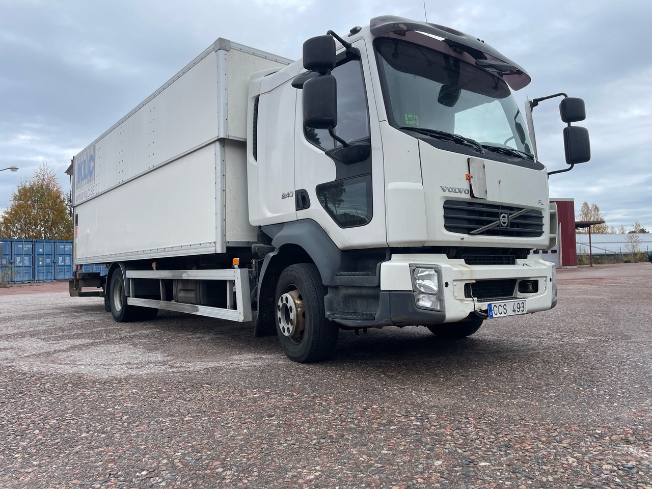 VOLVO FL-240 4X2 -2007 | DIESEL - Box truck: picture 1 VOLVO FL-240 4X2 -2007 | DIESEL - Box truck: picture 1