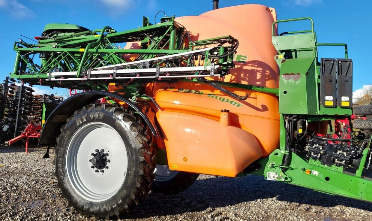 Amazone UX 6200 Super 30-24m - Trailed sprayer: picture 2 Amazone UX 6200 Super 30-24m - Trailed sprayer: picture 2