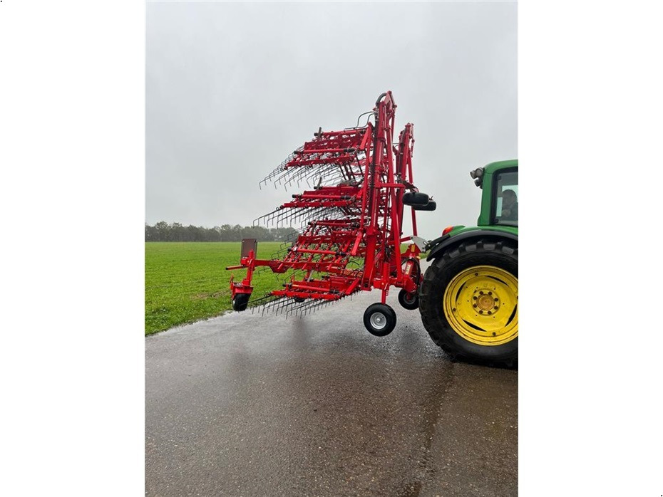 Einböck
Aerostar-Exact 1200 - Spring tine harrow: picture 4 Einböck
Aerostar-Exact 1200 - Spring tine harrow: picture 4