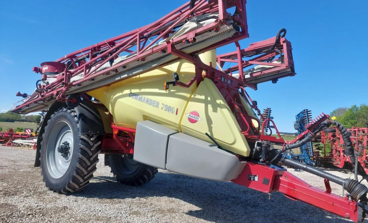 Hardi Commander 7000i - 28m Twin - Trailed sprayer: picture 2 Hardi Commander 7000i - 28m Twin - Trailed sprayer: picture 2