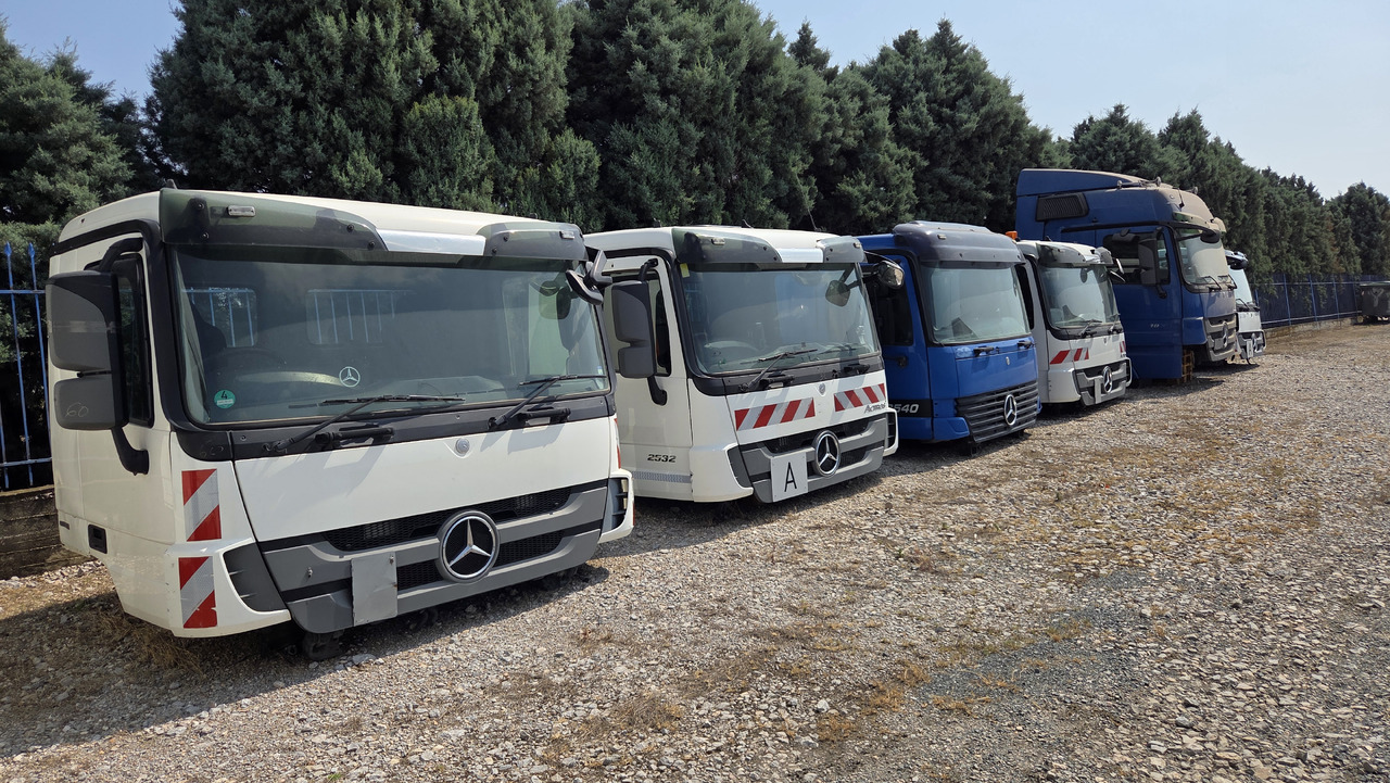 MERCEDES-BENZ ACTROS MP1-MP2-MP3 - Cab: picture 4 MERCEDES-BENZ ACTROS MP1-MP2-MP3 - Cab: picture 4