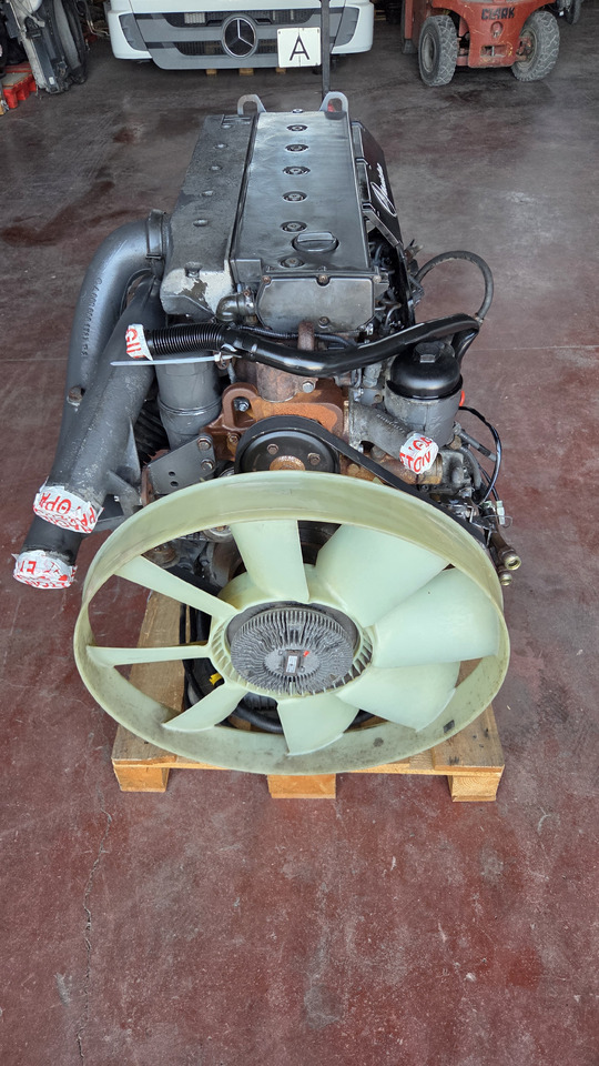 MERCEDES-BENZ ATEGO OM 906 LA - Engine: picture 2 MERCEDES-BENZ ATEGO OM 906 LA - Engine: picture 2