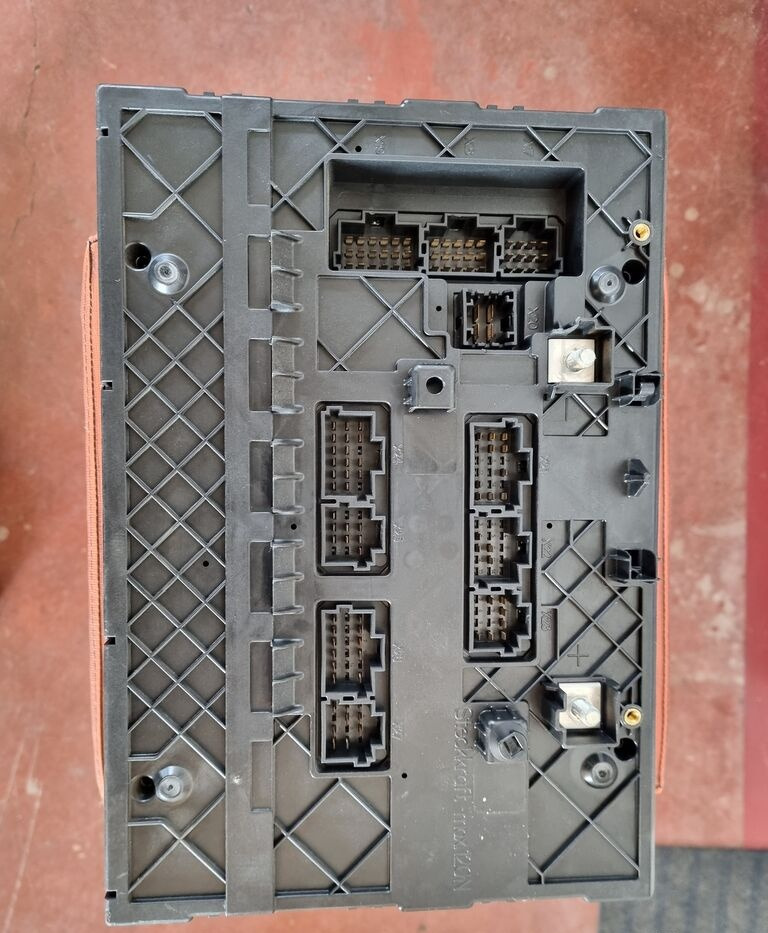 Dashboard for Truck MERCEDES-BENZ Mercedes-Benz ACTROS ATEGO MP4 EURO 6: picture 9 Dashboard for Truck MERCEDES-BENZ Mercedes-Benz ACTROS ATEGO MP4 EURO 6: picture 9