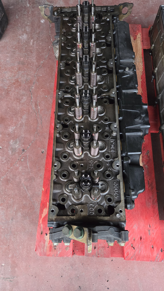 MERCEDES-BENZ OM 470 LA - Cylinder head for Truck: picture 4 MERCEDES-BENZ OM 470 LA - Cylinder head for Truck: picture 4