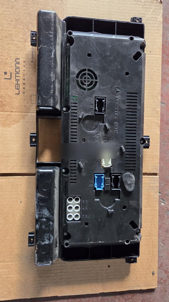 MERCEDES-BENZ econic - Dashboard for Bus: picture 2 MERCEDES-BENZ econic - Dashboard for Bus: picture 2