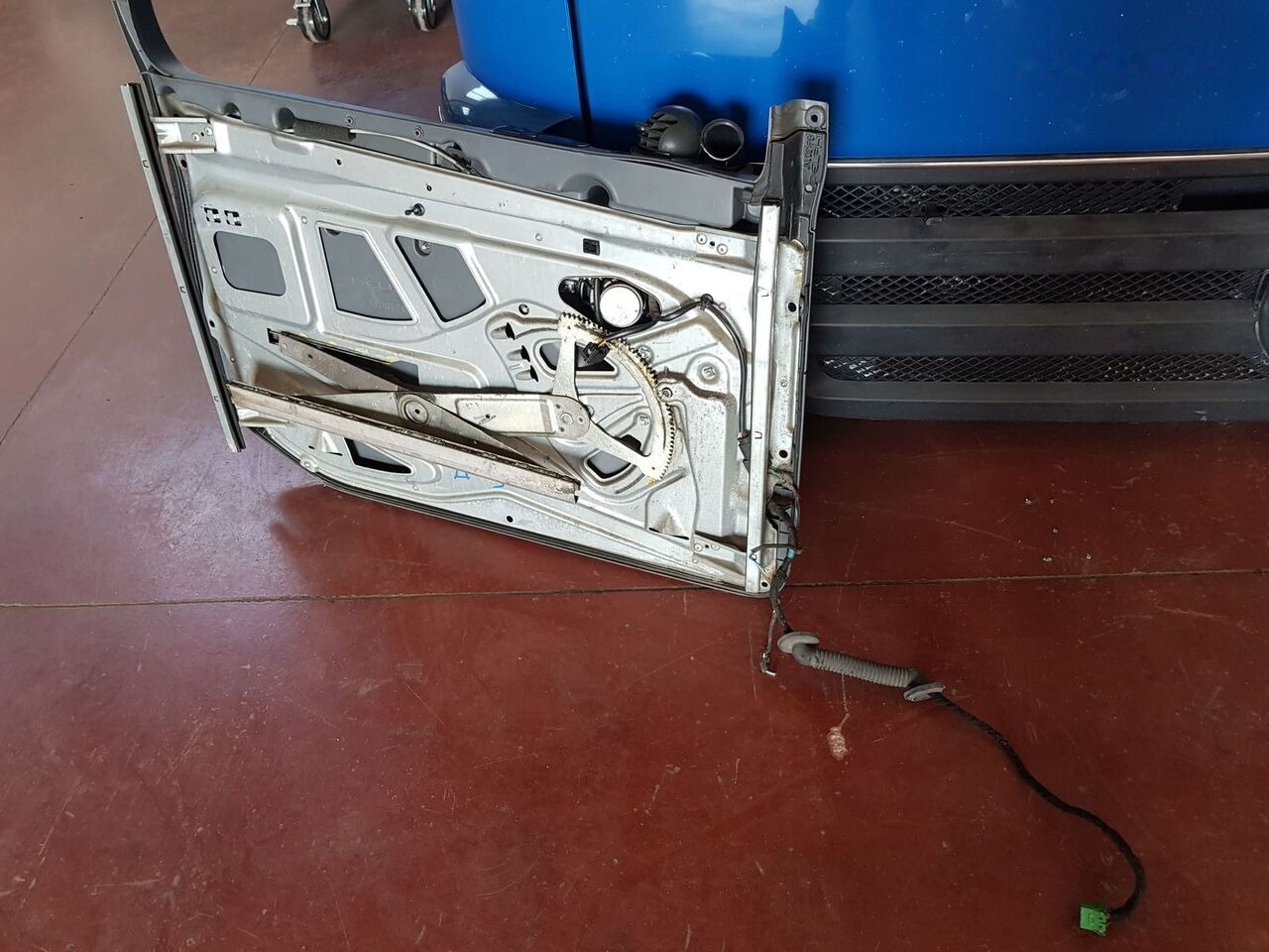 Mercedes-Benz ACTROS MB2 - Door and parts for Truck: picture 5 Mercedes-Benz ACTROS MB2 - Door and parts for Truck: picture 5