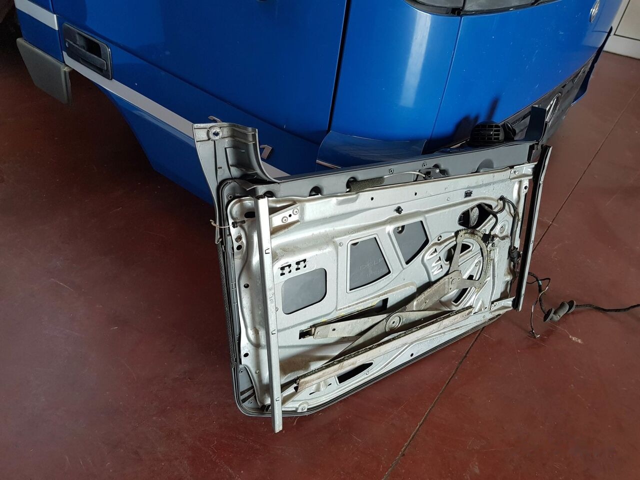 Mercedes-Benz ACTROS MB2 - Door and parts for Truck: picture 2 Mercedes-Benz ACTROS MB2 - Door and parts for Truck: picture 2