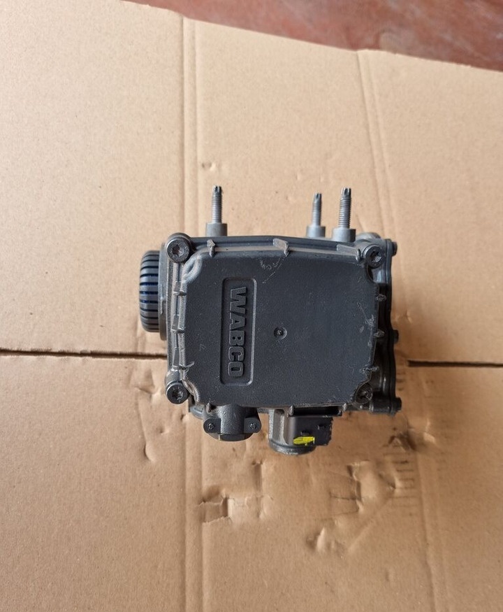 WABCO 4801060050 Mercedes-Benz ACTROS MP4 EURO 6 - ECU for Truck: picture 3 WABCO 4801060050 Mercedes-Benz ACTROS MP4 EURO 6 - ECU for Truck: picture 3