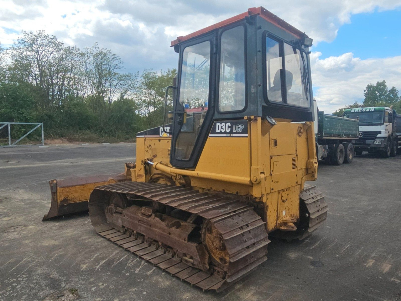 CAT D3C Raupe - Bulldozer: picture 2 CAT D3C Raupe - Bulldozer: picture 2