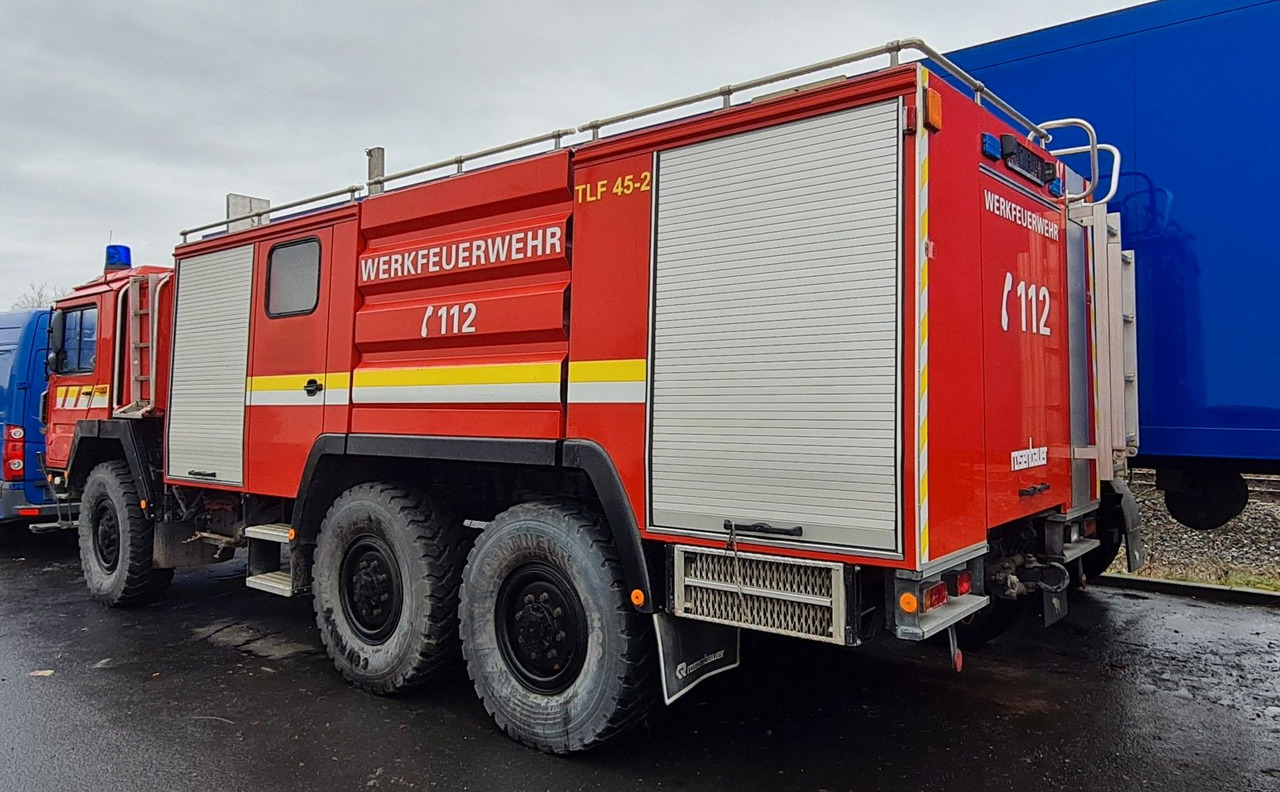 MAN 15.232 DF 6x6 KAT1 Feuerwehr TLF 4500/500 - Tank truck: picture 3 MAN 15.232 DF 6x6 KAT1 Feuerwehr TLF 4500/500 - Tank truck: picture 3