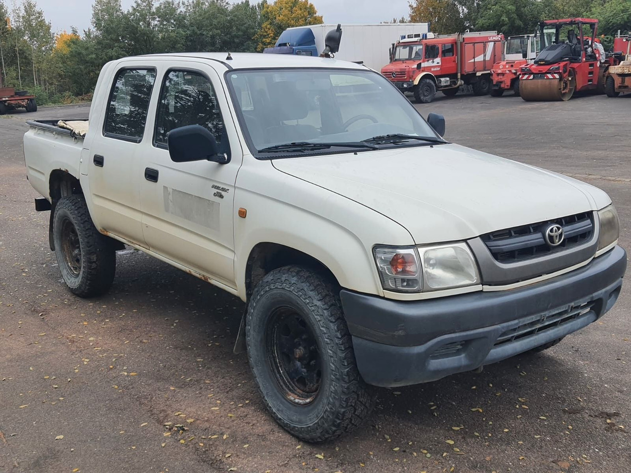 Toyota Hilux Double Cab 4x4 - SUV: picture 1 Toyota Hilux Double Cab 4x4 - SUV: picture 1