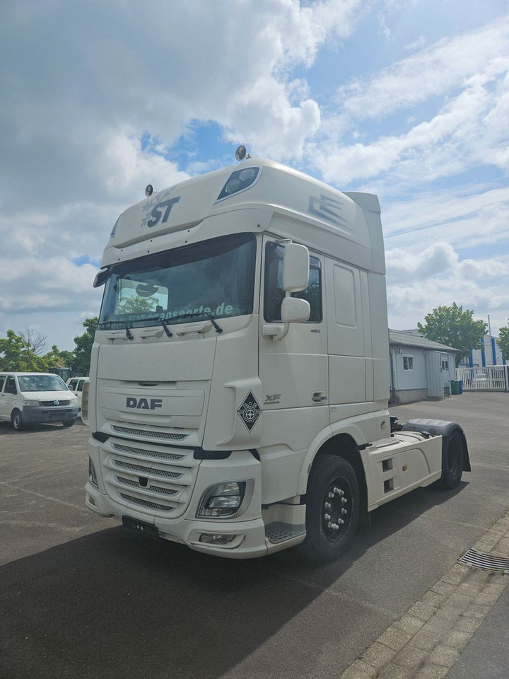 DAF XF 460 SSC SuperSpaceCab Retarder - Tractor unit: picture 1 DAF XF 460 SSC SuperSpaceCab Retarder - Tractor unit: picture 1