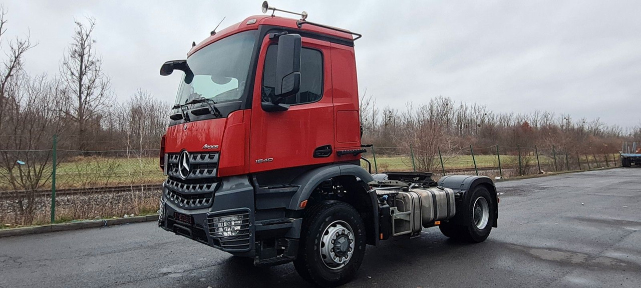 Mercedes-Benz Arocs 1840 HAD 4x4 nur 166.000 km ! - Tractor unit: picture 1 Mercedes-Benz Arocs 1840 HAD 4x4 nur 166.000 km ! - Tractor unit: picture 1