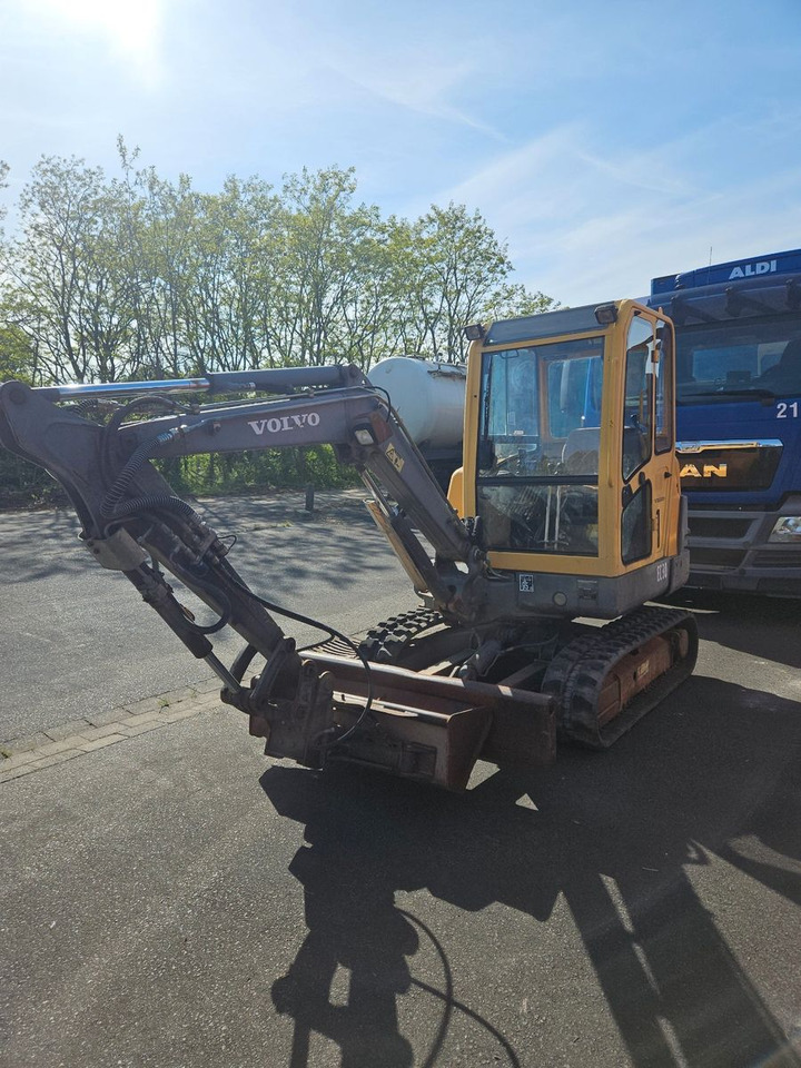 Volvo EC30 - Mini excavator: picture 2 Volvo EC30 - Mini excavator: picture 2