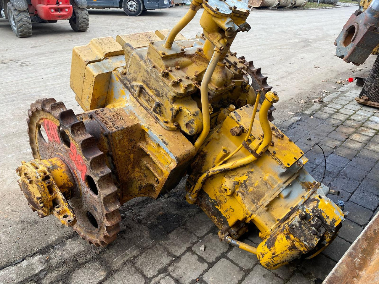 Caterpillar CAT D 951 - Gearbox for Construction machinery: picture 1 Caterpillar CAT D 951 - Gearbox for Construction machinery: picture 1