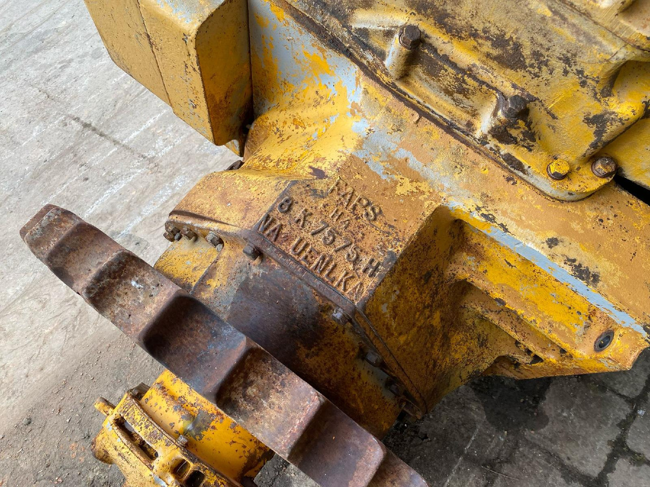 Caterpillar CAT D 951 - Gearbox for Construction machinery: picture 3 Caterpillar CAT D 951 - Gearbox for Construction machinery: picture 3