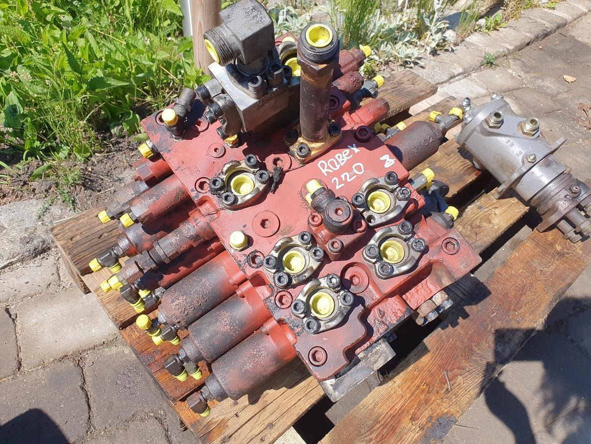 Hyundai Robex 220 LC 9A - Hydraulic valve for Construction machinery: picture 1 Hyundai Robex 220 LC 9A - Hydraulic valve for Construction machinery: picture 1