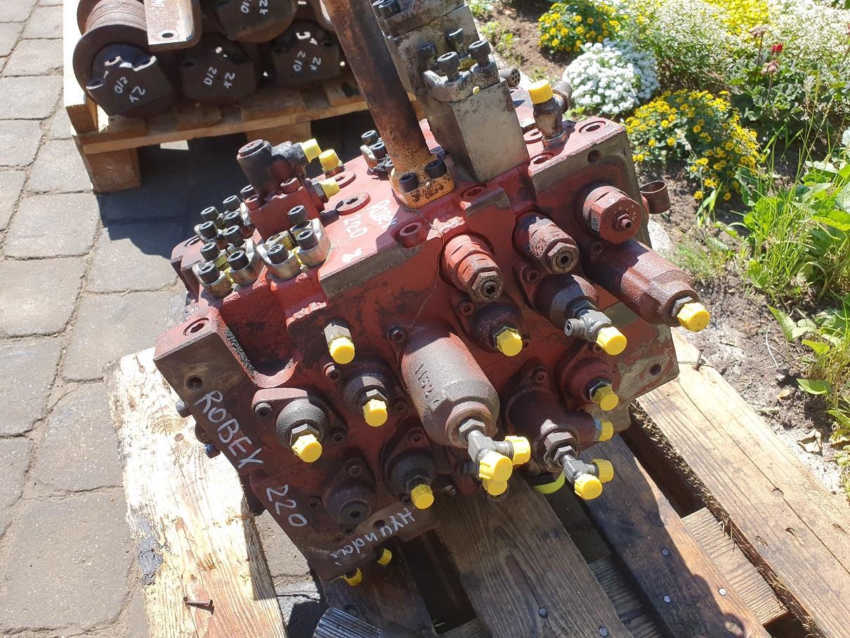 Hyundai Robex 220 LC 9A - Hydraulic valve for Construction machinery: picture 2 Hyundai Robex 220 LC 9A - Hydraulic valve for Construction machinery: picture 2