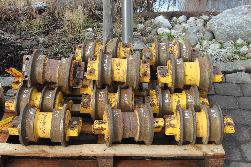 Komatsu D 51 PX - Track roller for Construction machinery: picture 1 Komatsu D 51 PX - Track roller for Construction machinery: picture 1