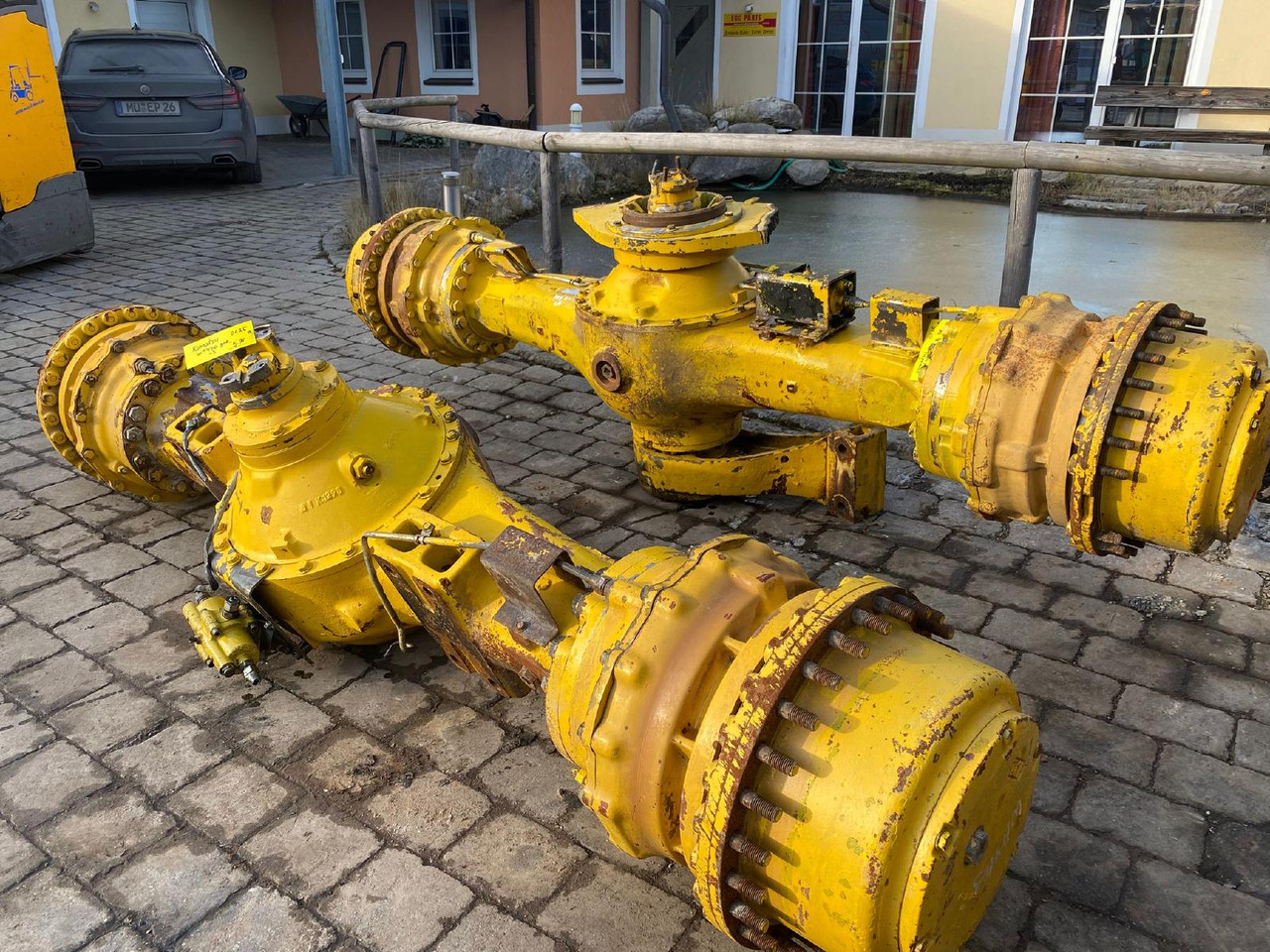 Komatsu WA 470-3 - Axle and parts for Construction machinery: picture 1 Komatsu WA 470-3 - Axle and parts for Construction machinery: picture 1