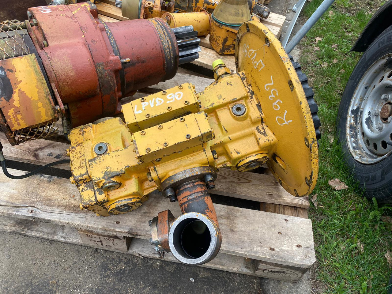 Liebherr LPVD 90 aus R932 - Hydraulic pump for Construction machinery: picture 1 Liebherr LPVD 90 aus R932 - Hydraulic pump for Construction machinery: picture 1