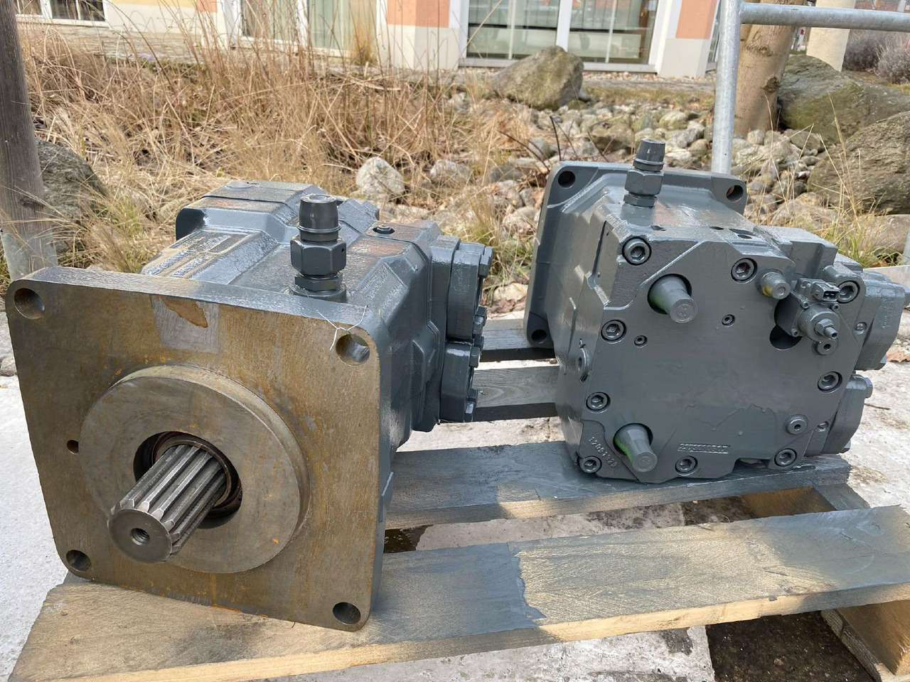 Liebherr Linde HMV 210 aus PR 724 - Final drive for Construction machinery: picture 1 Liebherr Linde HMV 210 aus PR 724 - Final drive for Construction machinery: picture 1