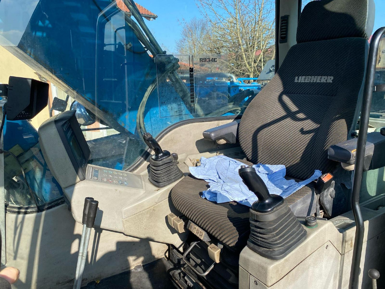 Crawler excavator Liebherr R934 C LIT: picture 10