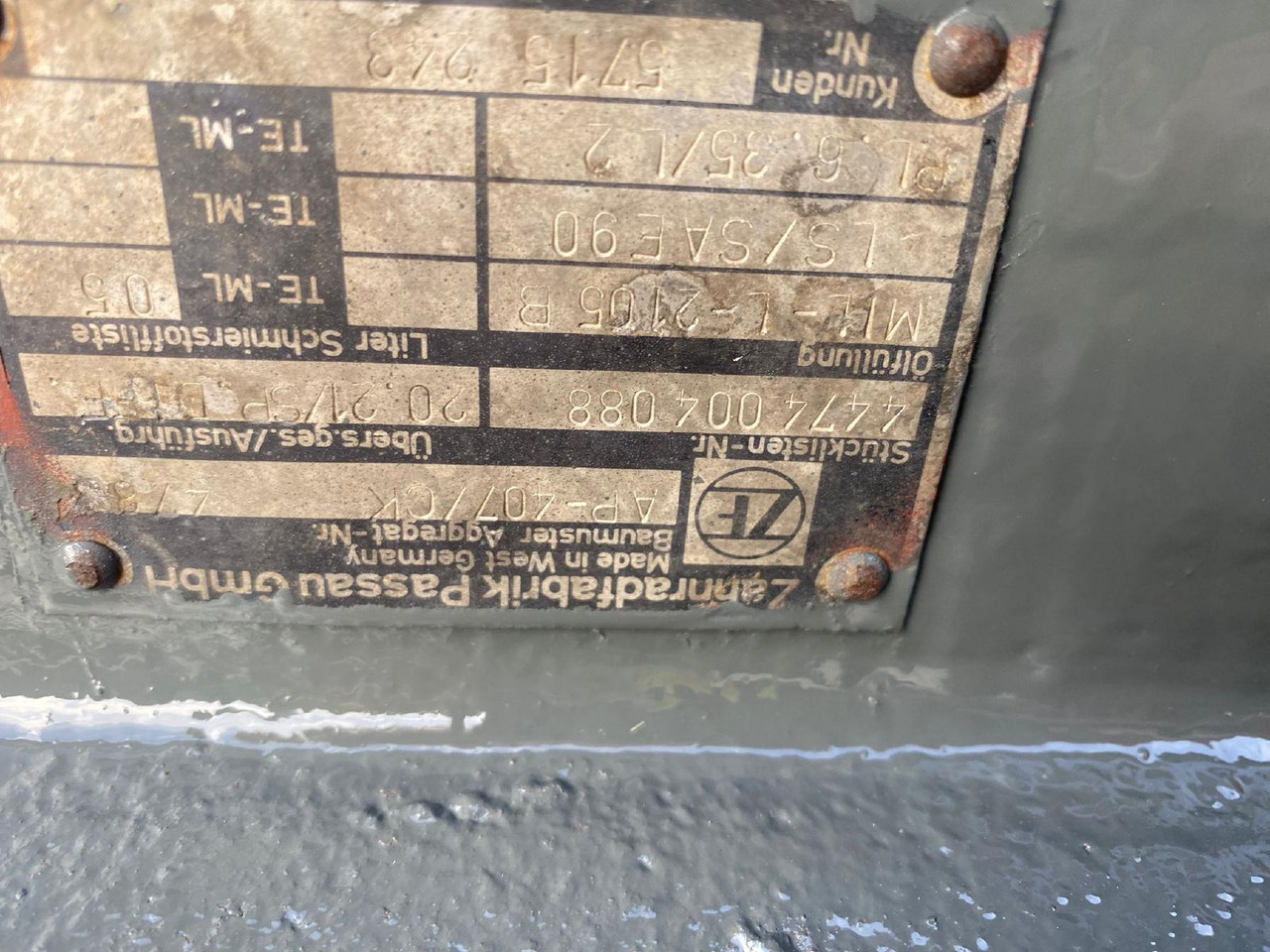 Liebherr ZF AP 409 aus LH L 531 - Axle and parts for Construction machinery: picture 3 Liebherr ZF AP 409 aus LH L 531 - Axle and parts for Construction machinery: picture 3