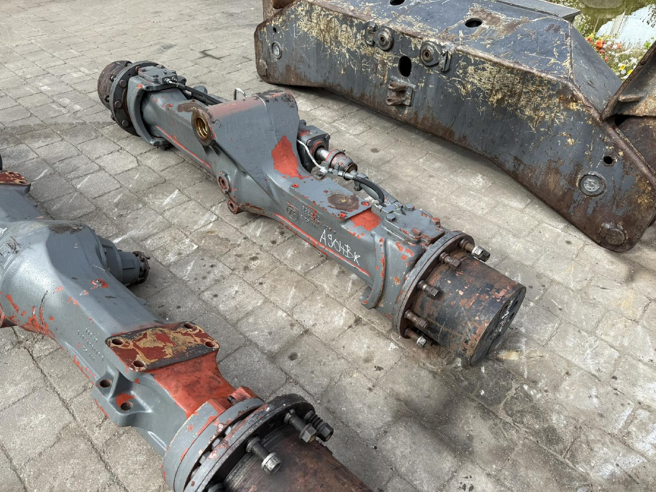 Liebherr ZF AP L B 765 aus LH 904 LIT - Axle and parts for Construction machinery: picture 5 Liebherr ZF AP L B 765 aus LH 904 LIT - Axle and parts for Construction machinery: picture 5