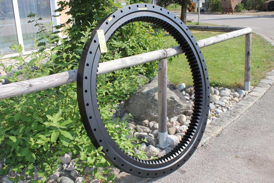 O&K RH 8 - Slewing ring for Construction machinery: picture 4 O&K RH 8 - Slewing ring for Construction machinery: picture 4