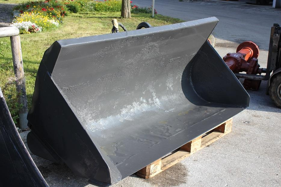 Schaeff SKL831/ ZL 6B - Loader bucket for Construction machinery: picture 1 Schaeff SKL831/ ZL 6B - Loader bucket for Construction machinery: picture 1