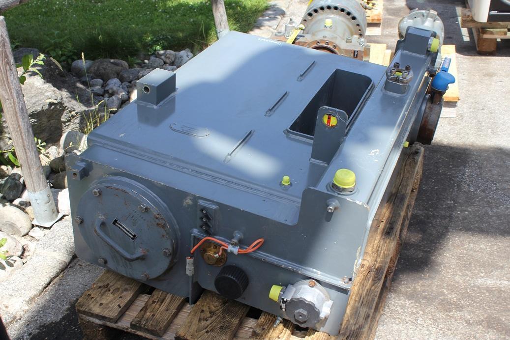 Liebherr R 924 compact - Spare parts for Crawler excavator: picture 4 Liebherr R 924 compact - Spare parts for Crawler excavator: picture 4